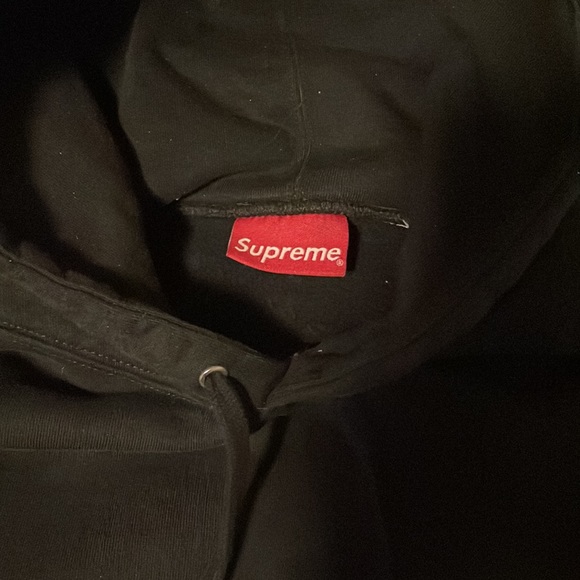Supreme Big Logo Hooded Sweatshirt ‘Black’ - Picture 2 of 8